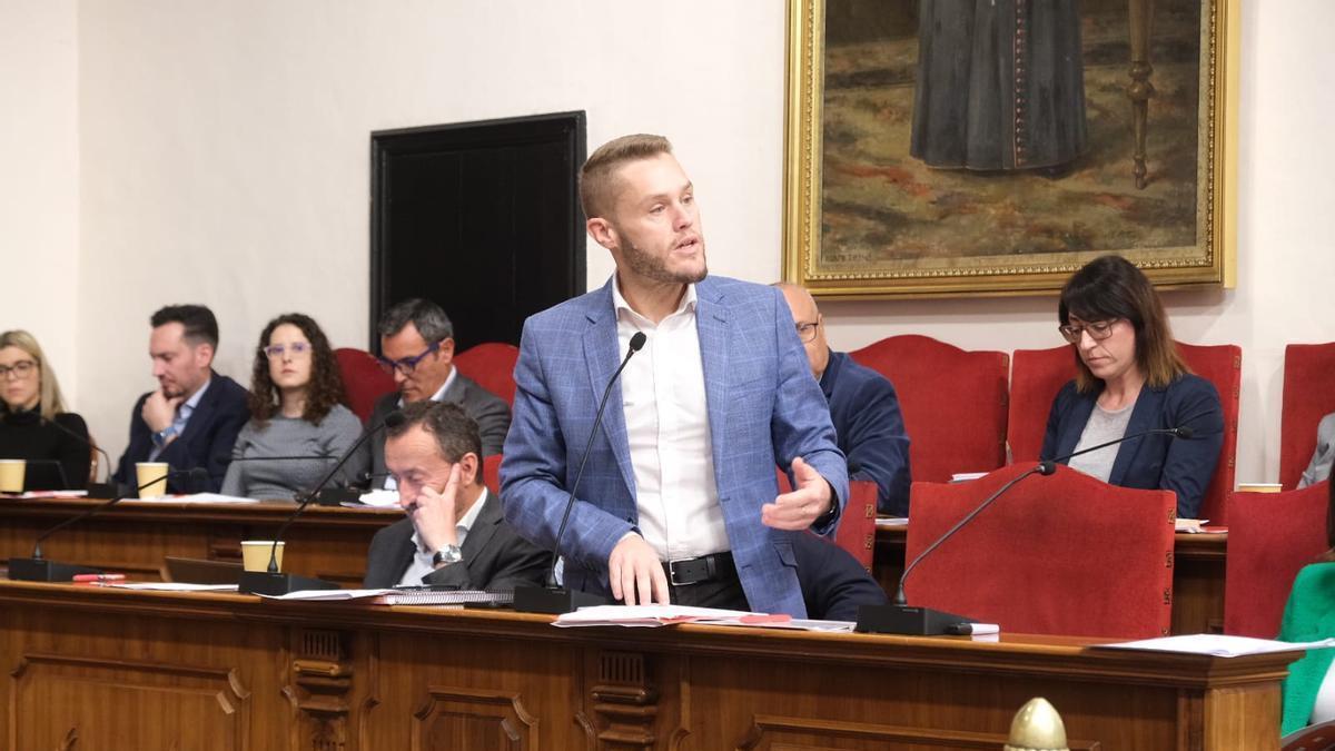 El portavoz adjunto del PSOE, Mariano Valera, en el pleno