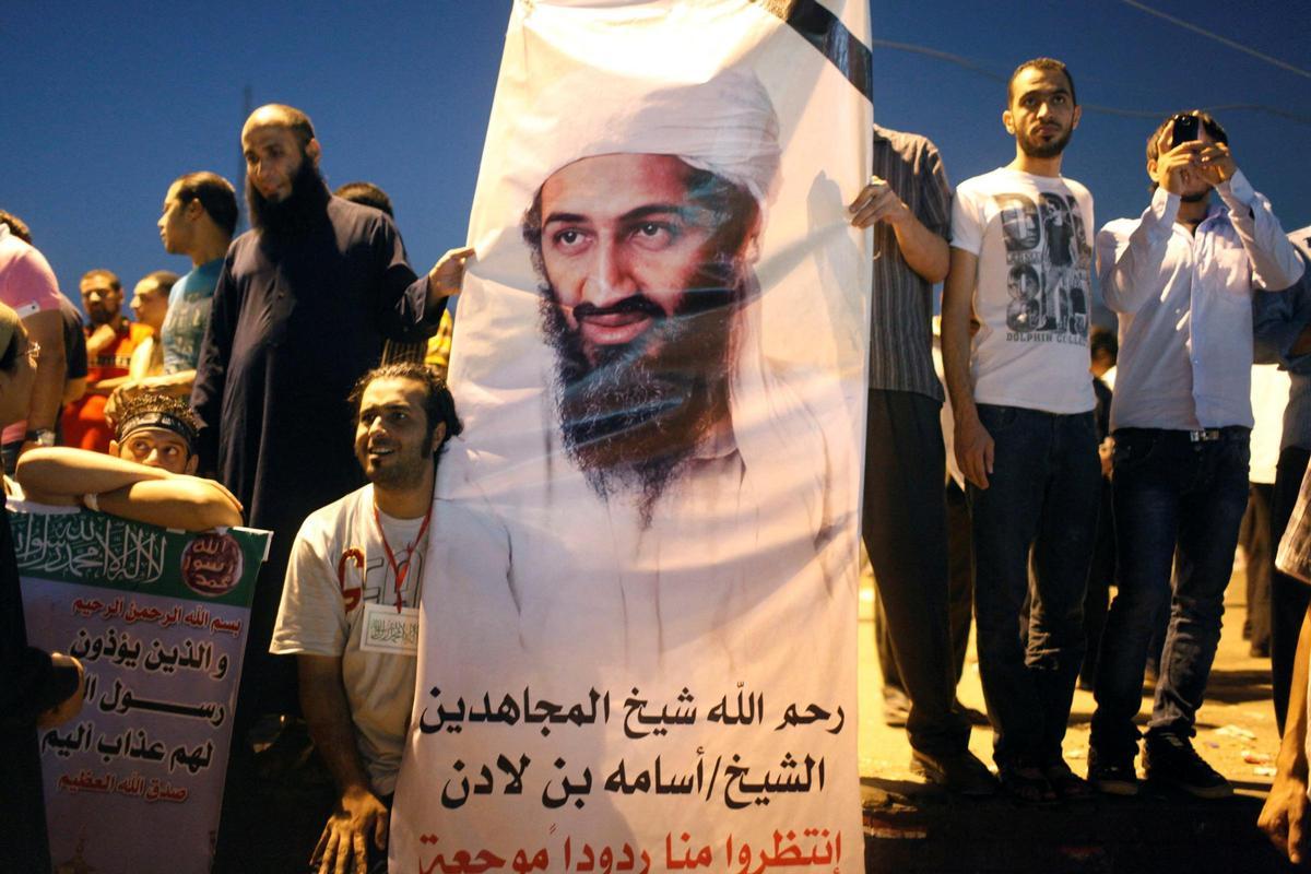Protesta a favor del fundador de Al Qaeda, Osama Bin Laden, en El Cairo en el año 2012.