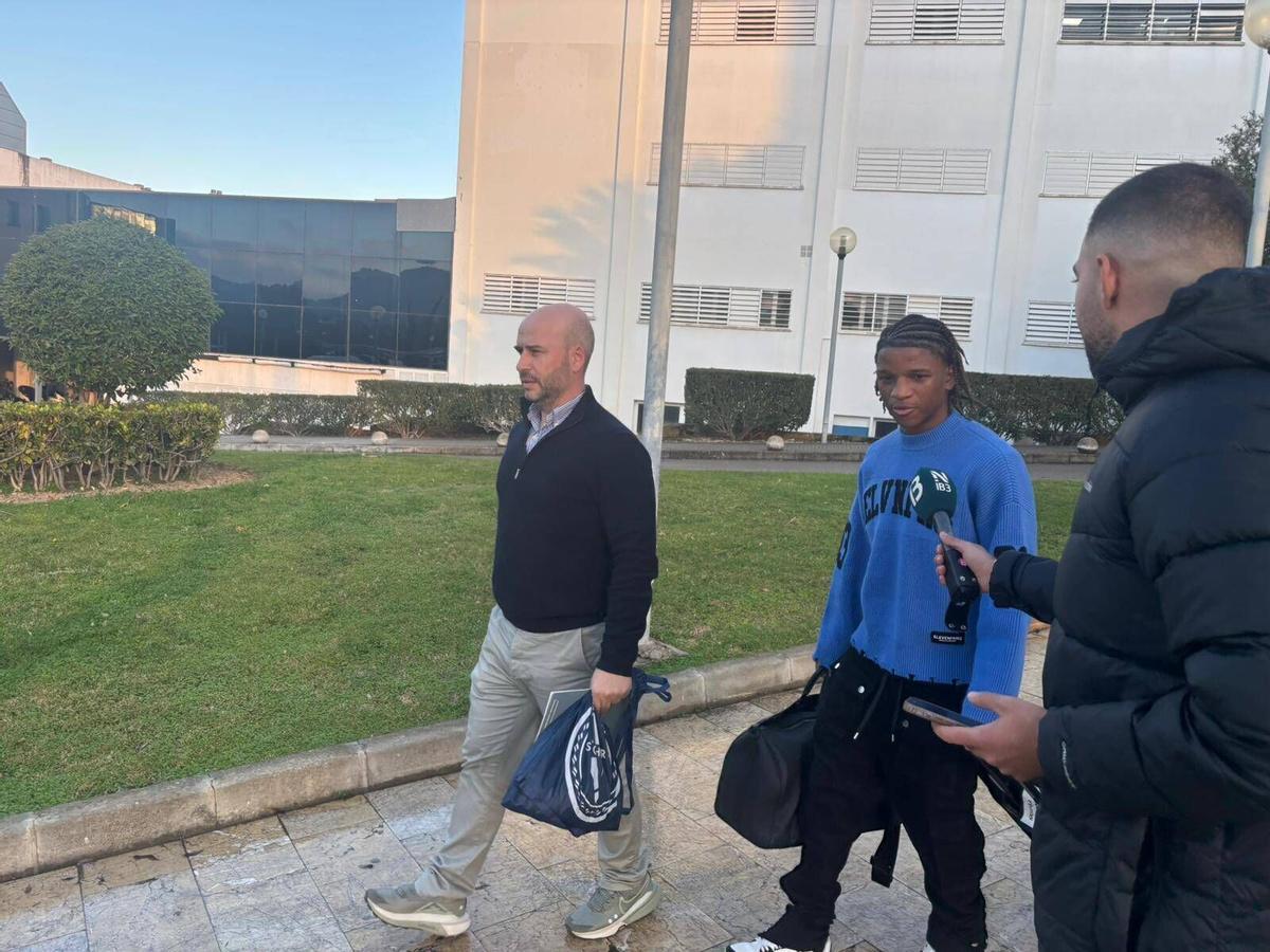 Justin Kalumba, tras pasar el reconocimiento médico