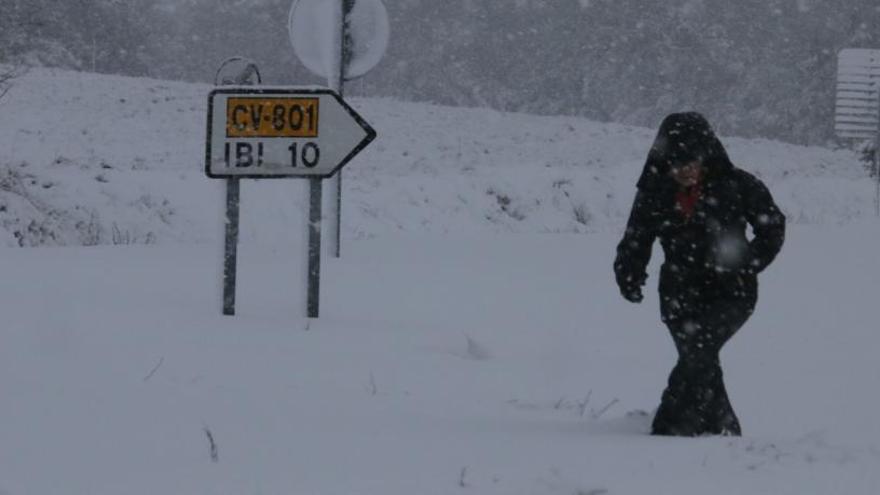 Imagen de la nevada el pasado lunes en la carretera de Banyeres