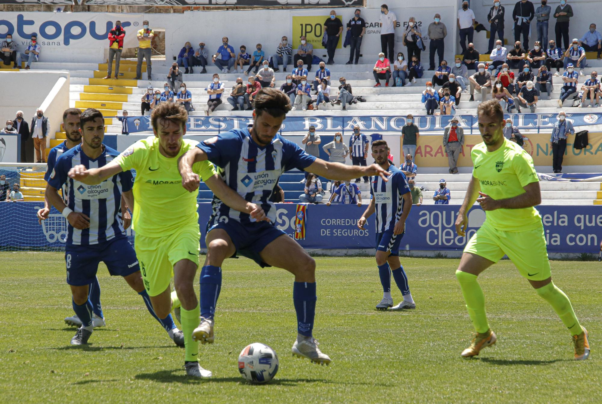 Goles y fiesta en la despedida del Alcoyano (2-3)