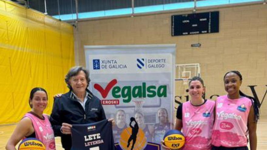 Lete recibe la camiseta «leyenda» del Vigo 3x3