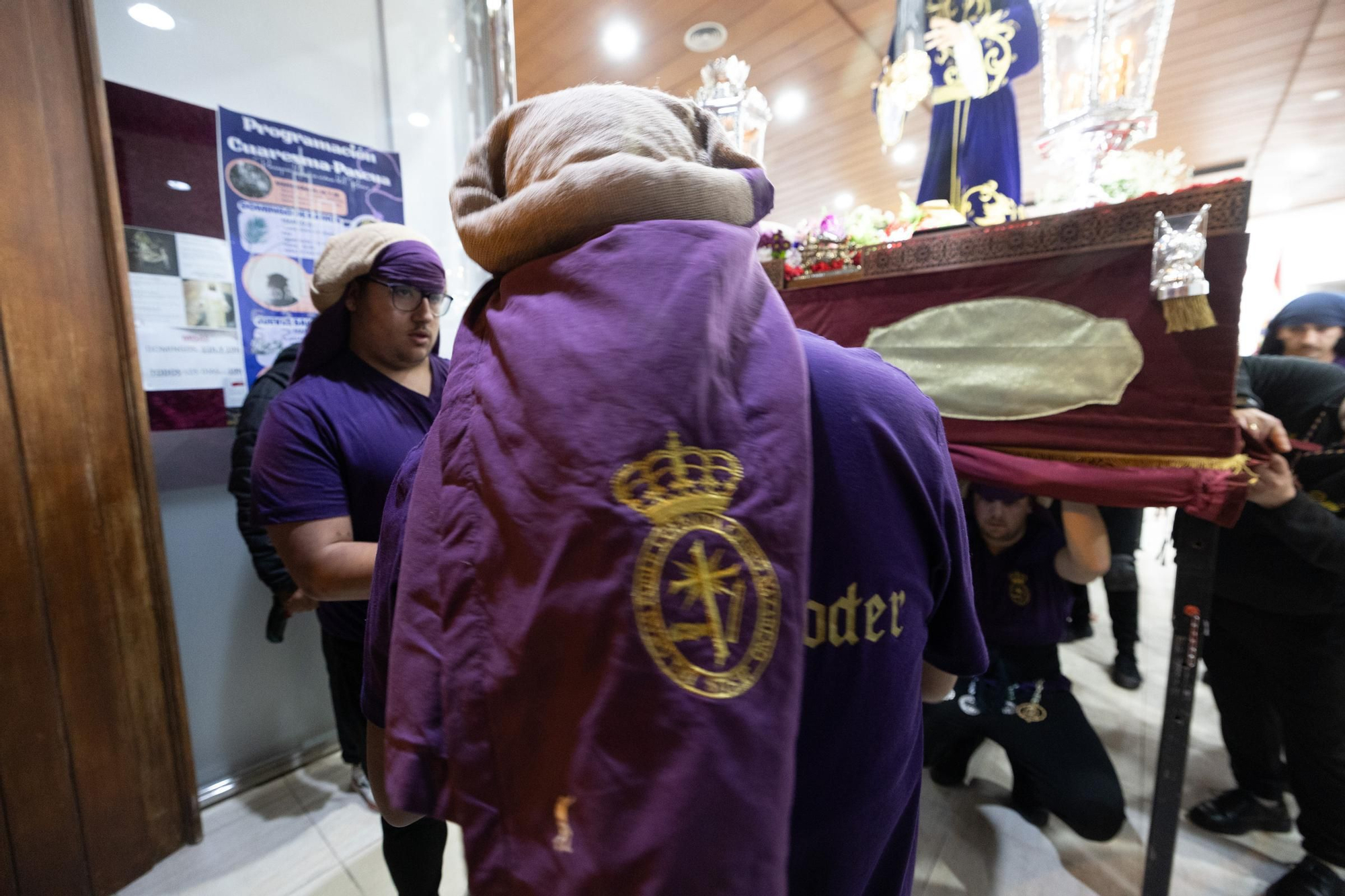 El Jesús del Gran Poder sube a costal a la Catedral