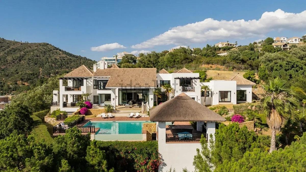 Una de las viviendas a la venta en una de las zonas más cotizadas de la Costa del Sol, en Benahavís.