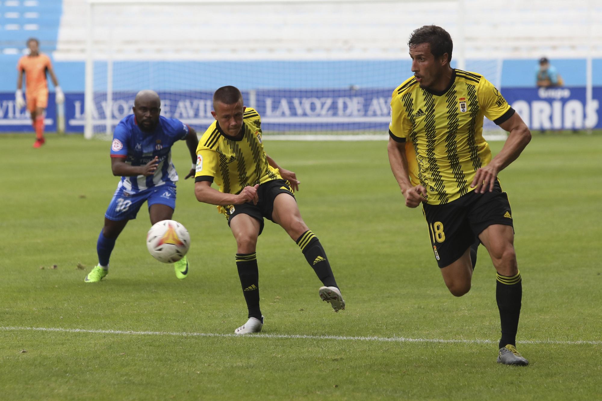 Las imágenes del partido del Oviedo contra el Avilés