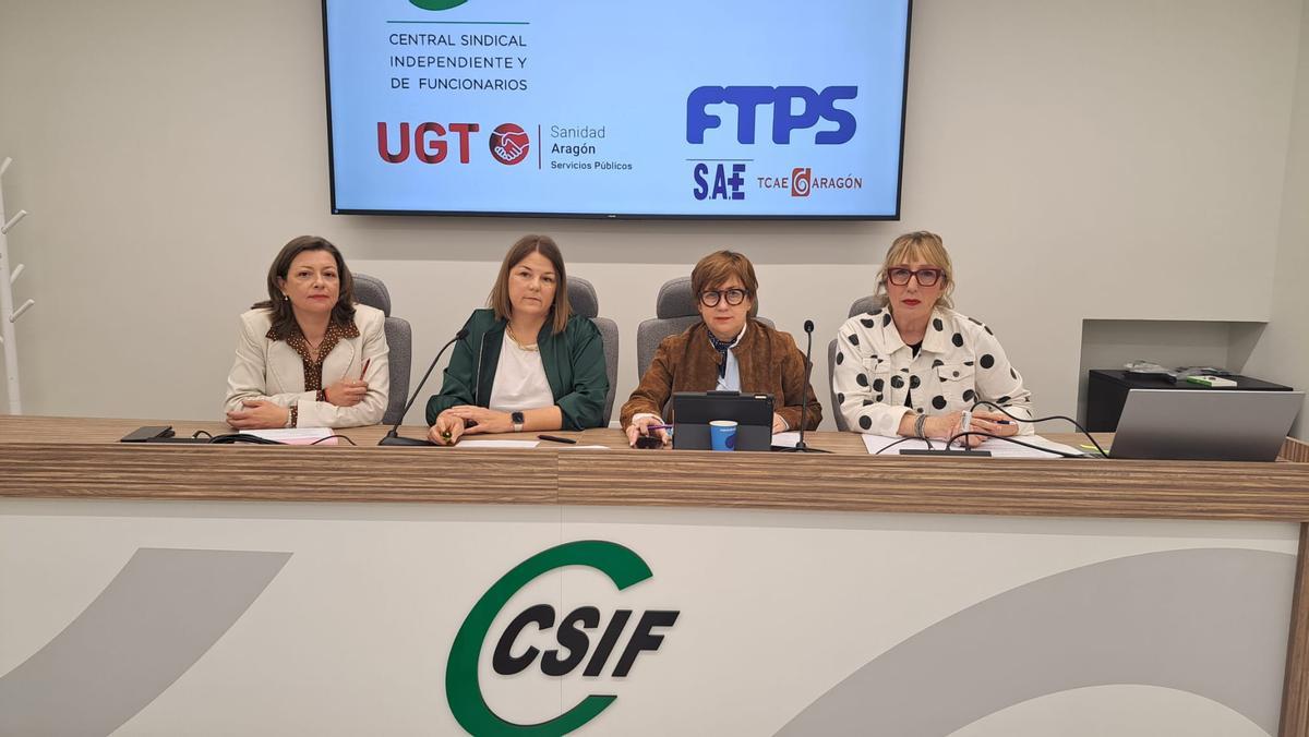 Rueda de prensa de los sindicatos con representación en la sanidad, este viernes en Zaragoza.