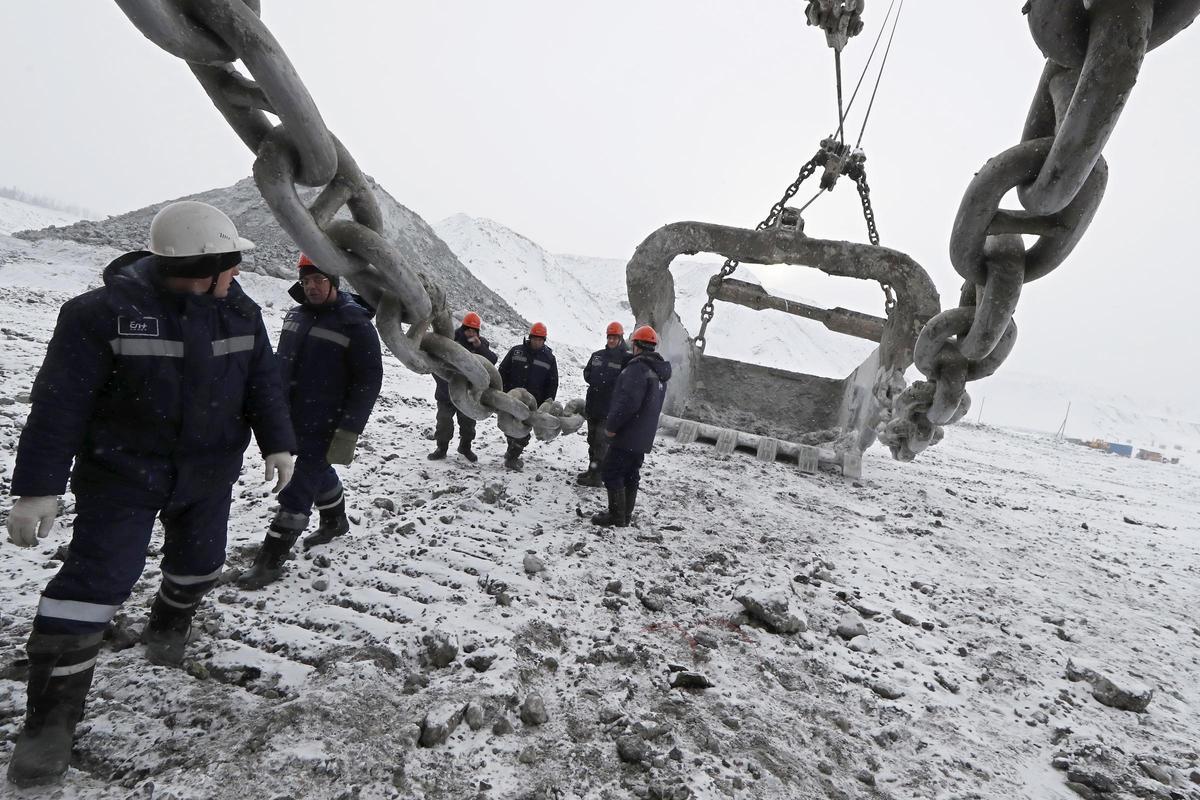 Extracción de carbón en la mina a cielo abierto de Vostsibugol, en Siberia