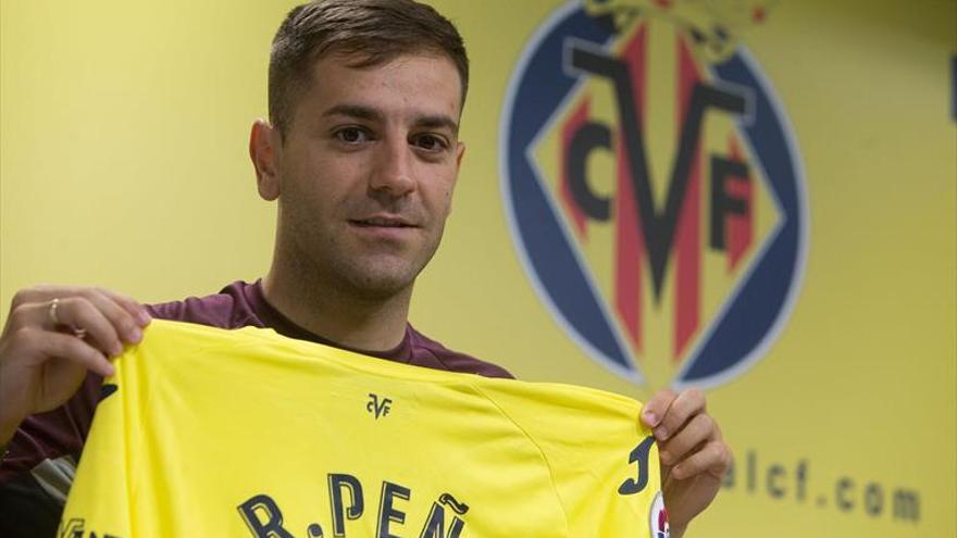 Operación salida en el Villarreal: Rubén Peña negocia su rescisión  y Aurier no continuará