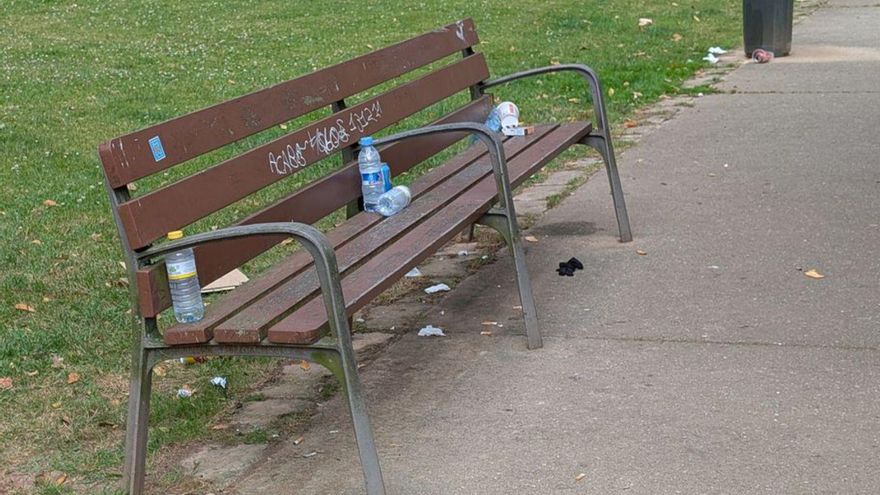 Falta de civismo en el parque de El Quirinal |