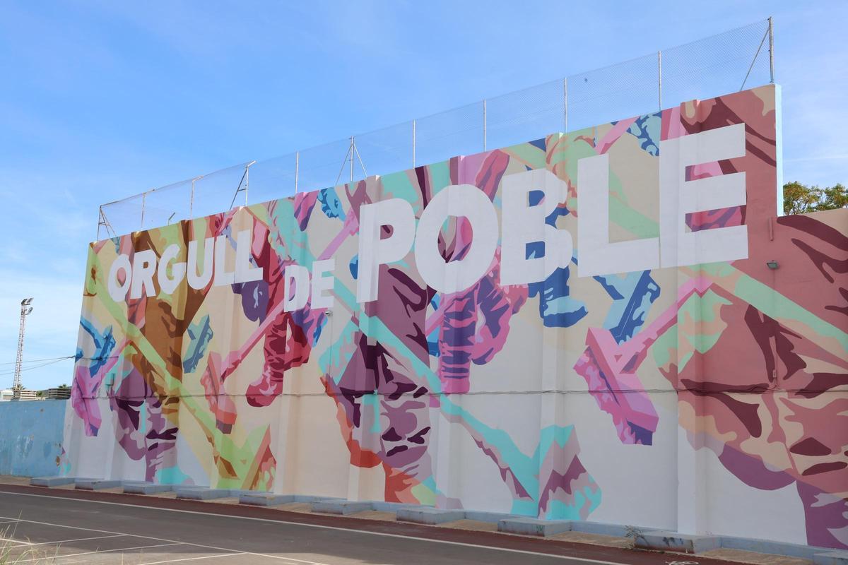 Mural "Orgull de Poble" en en Polideportivo de Catarroja.