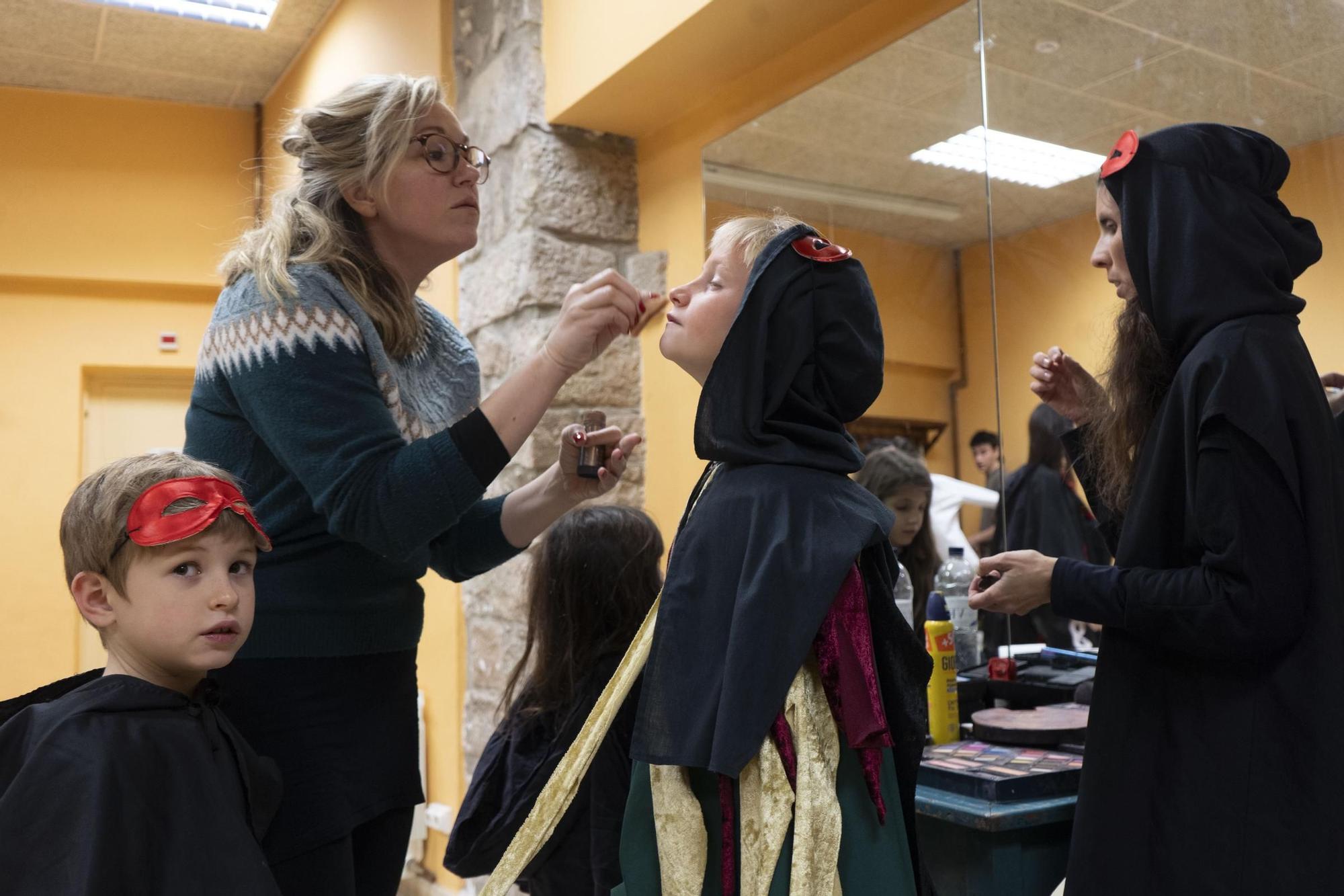 La preparació dels Pastorets de Manresa, en imatges