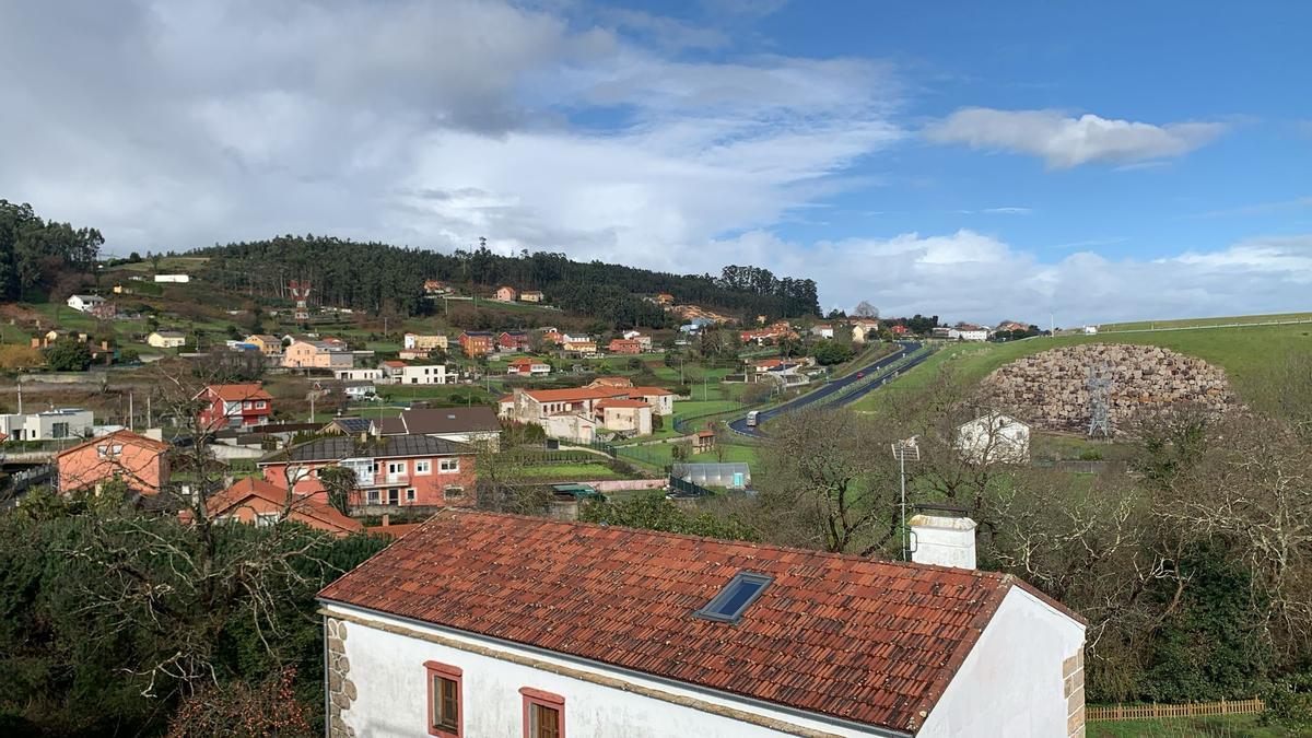 Vista aérea de Tarrío, una de las parroquias donde se harán obras en la red viaria