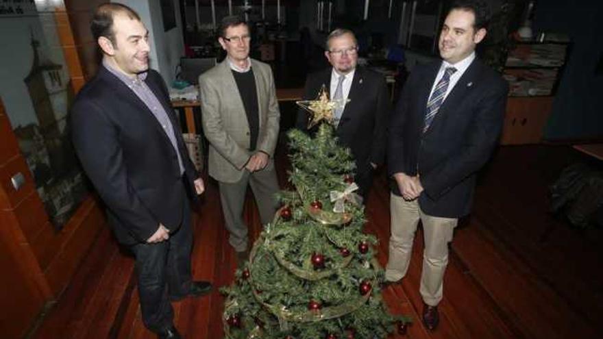 Luis Ramón Fernández Huerga, Alejandro Cueli, Constantino Álvarez y Pablo Sánchez Lorda, en la redacción de LA NUEVA ESPAÑA de Avilés.