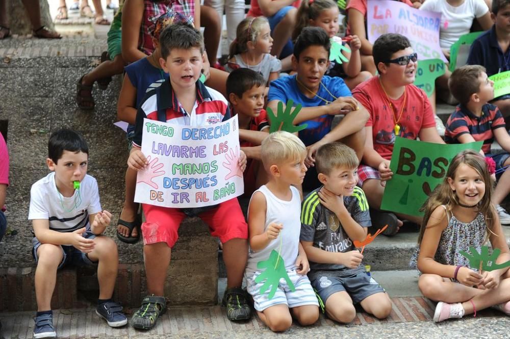 Manifestación de los padres de La Aljorra