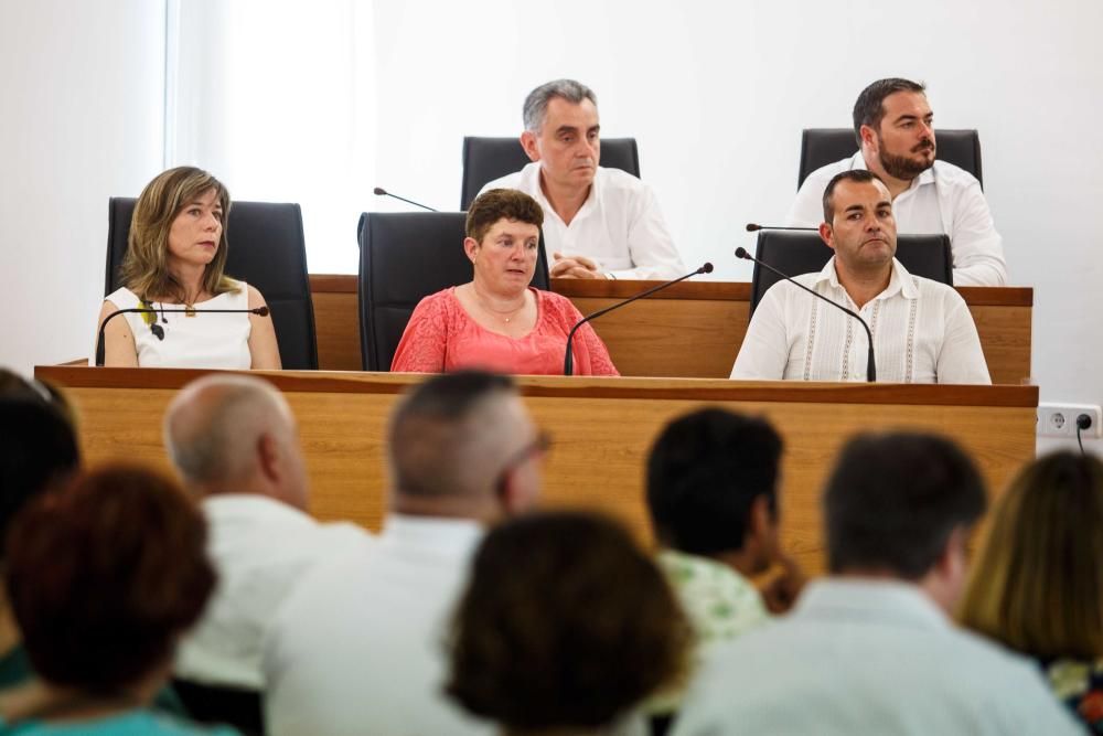 Toma de posesión de Antoni Marí Marí, 'Carraca', en el Ayuntamiento de Sant Joan