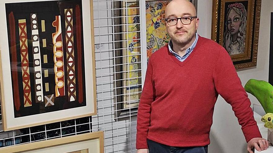 Camilo Chas, en la galería Artby’s. | // LA OPINIÓN