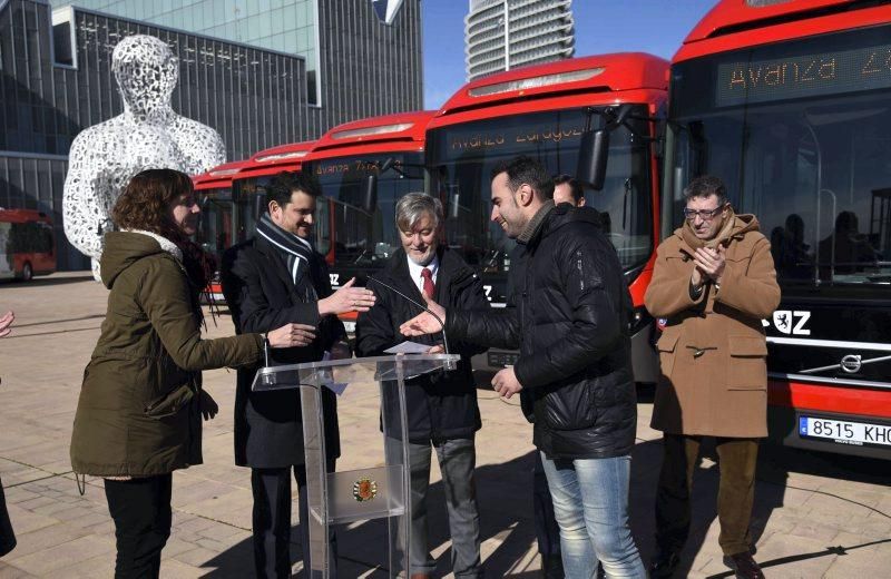 Presentación de la nueva flota de autobuses híbridos de Zaragoza