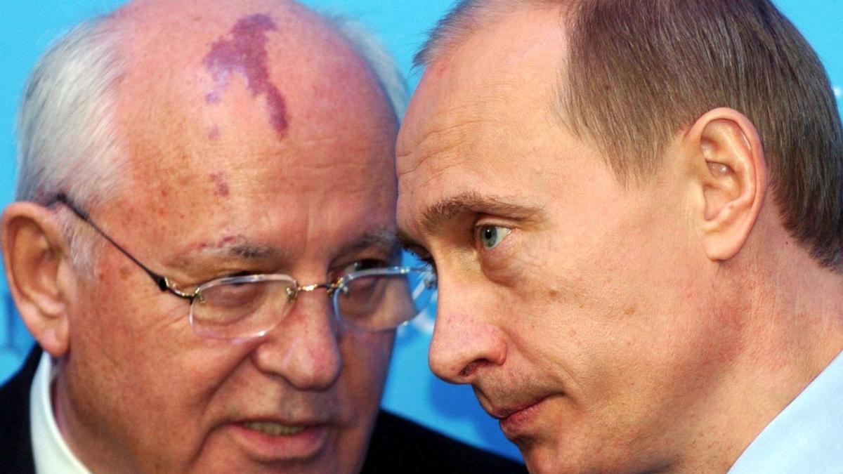 Mijail Gorbachov con Vladímir Putin. | Carsten Rehder