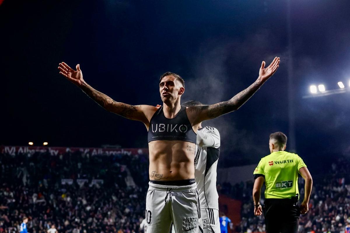 Jefté celebra su segundo gol ante el Real Madrid.