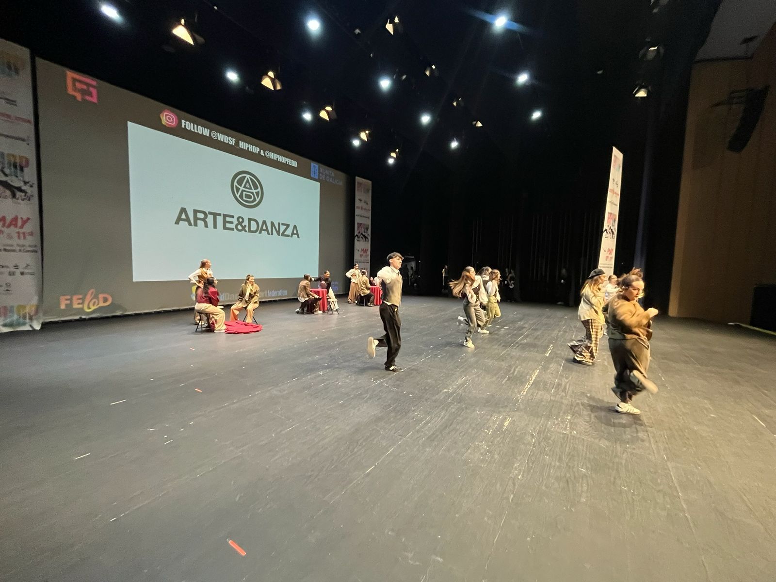 Los bailarines vigueses copan los podios del Mundial de hip-hop de Narón