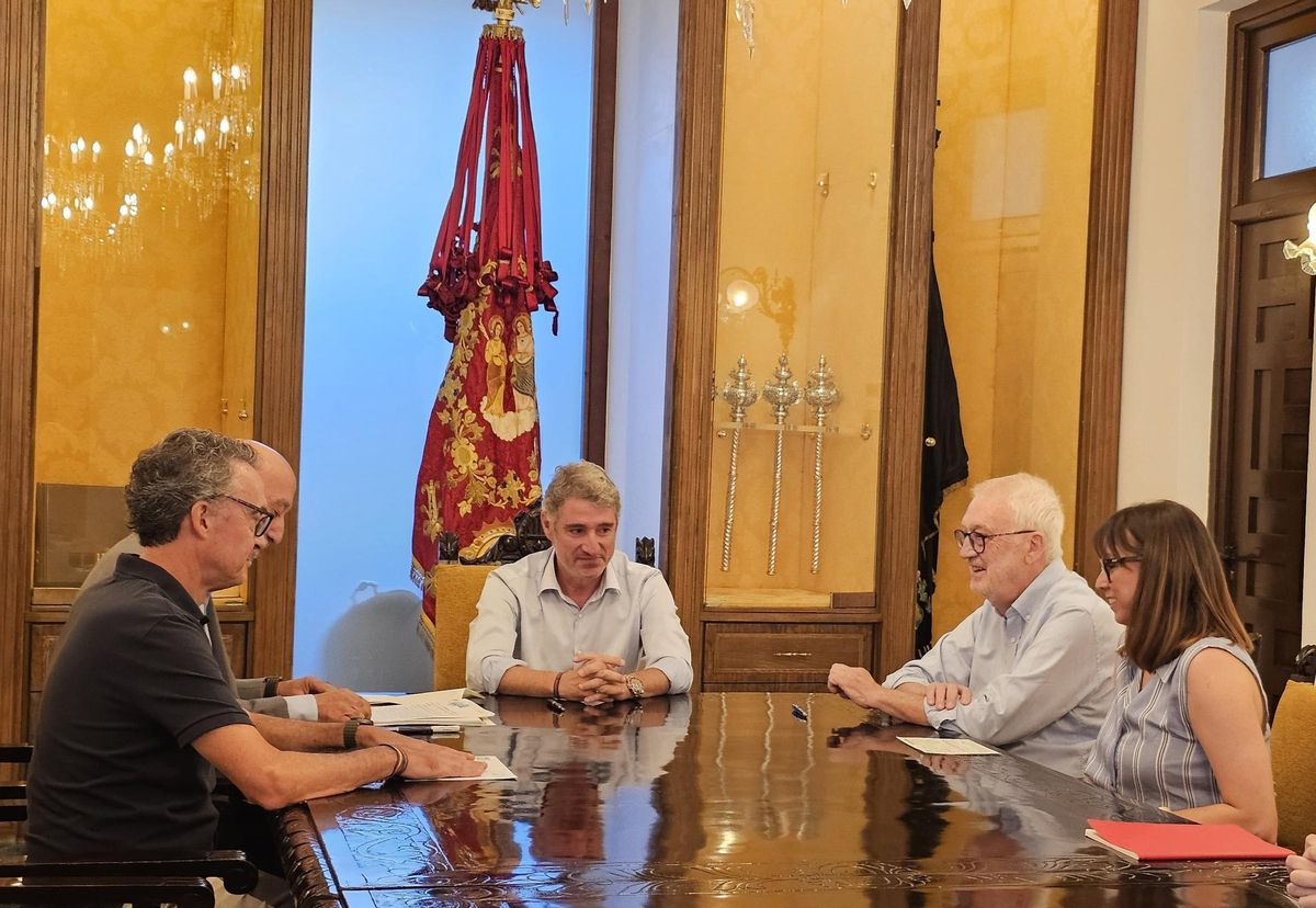 Firma de la compra del edificio