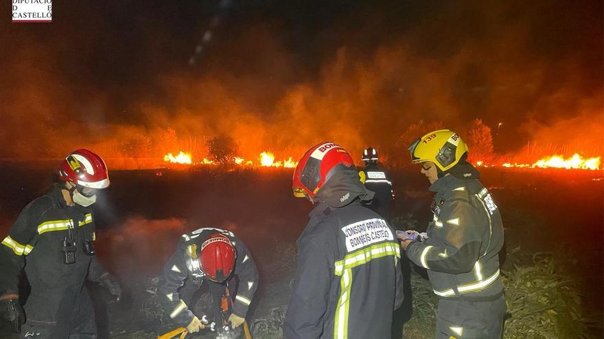 Un incendio calcina dos hectáreas de vegetación en Torreblanca