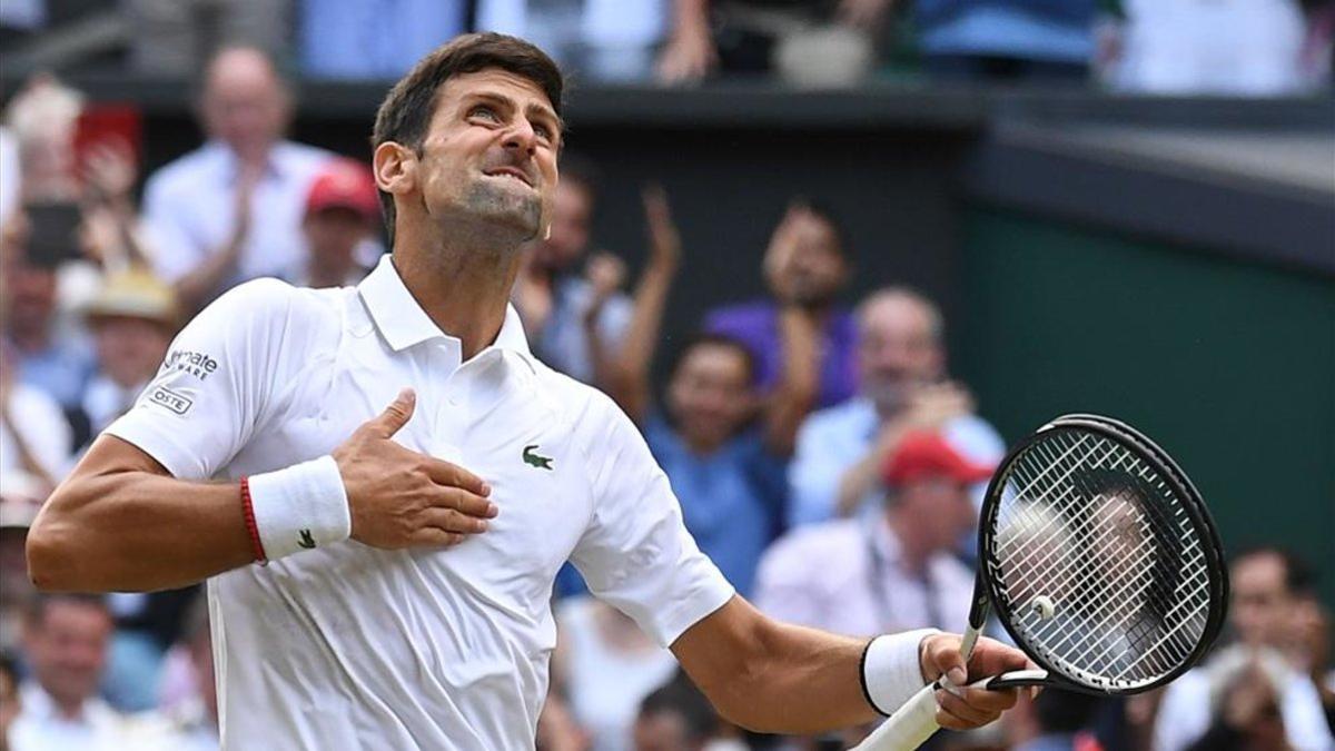 'Nole' celebra el triunfo en Wimbledon