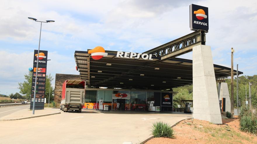 Investiguen Repsol, Cepsa i BP per possibles irregularitats en els descomptes dels carburants