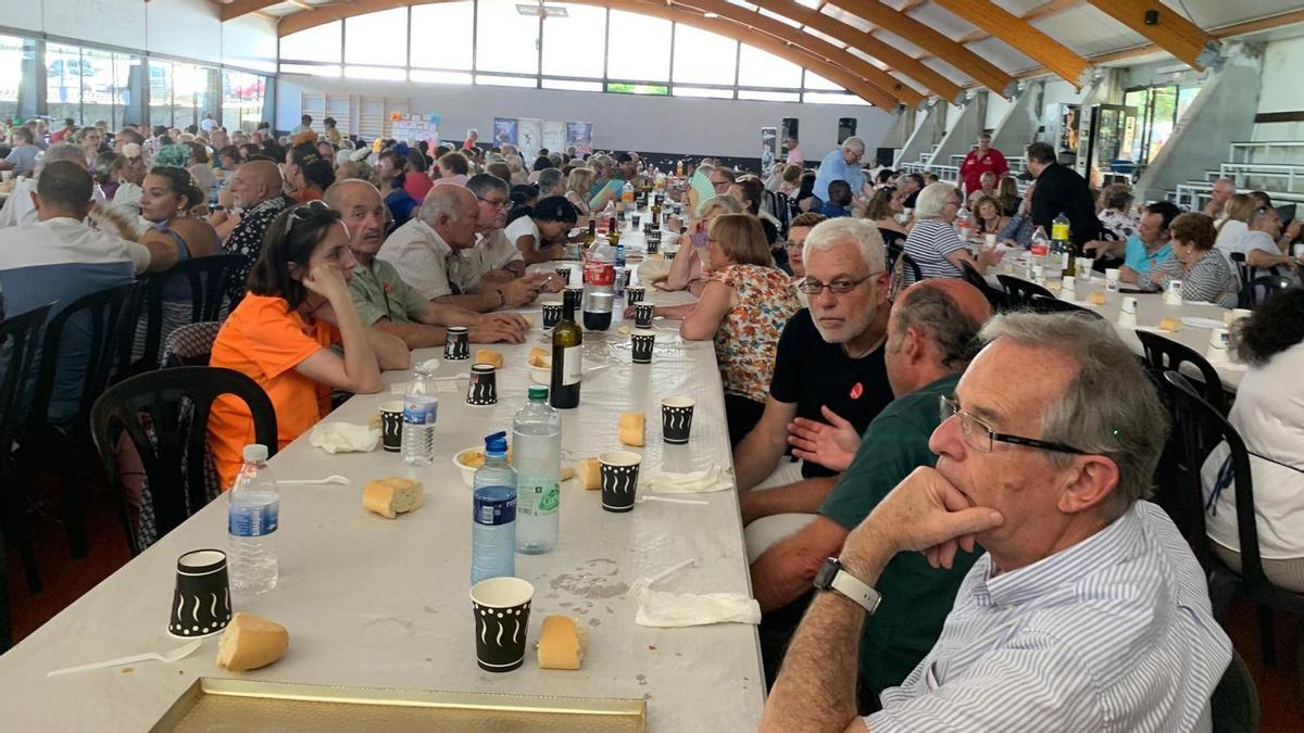 Algunos de los asistentes a la Jornada Solidaria de Cáritas en Ribadedeva.