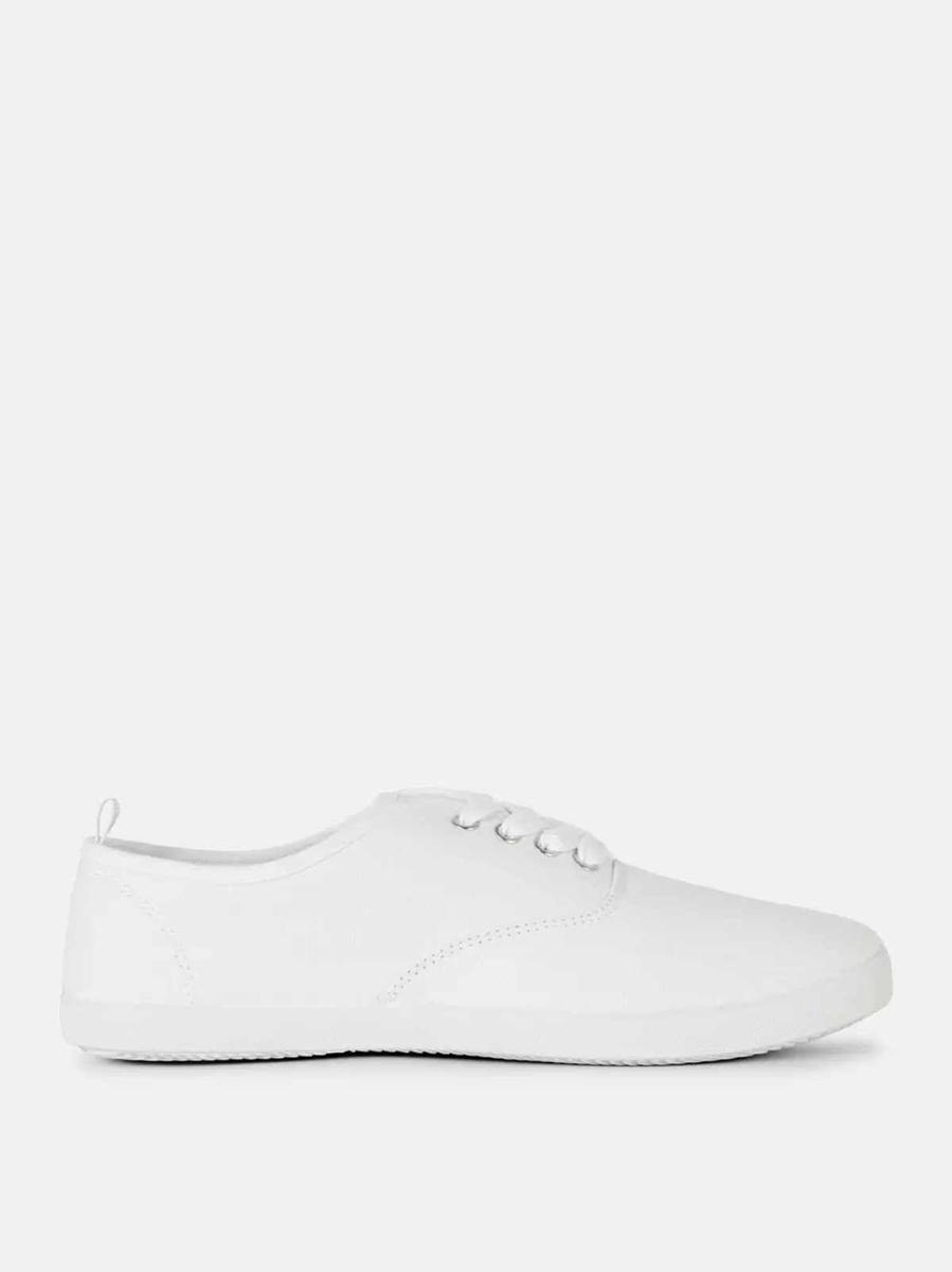 ZAPATILLAS PRIMARK Las zapatillas blancas de Primark que necesitas tener en el radar esta temporada