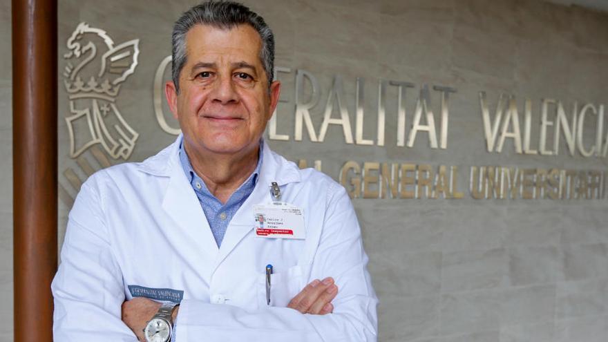 El gerente del Hospital General de Elche, Carlos Gosálbez