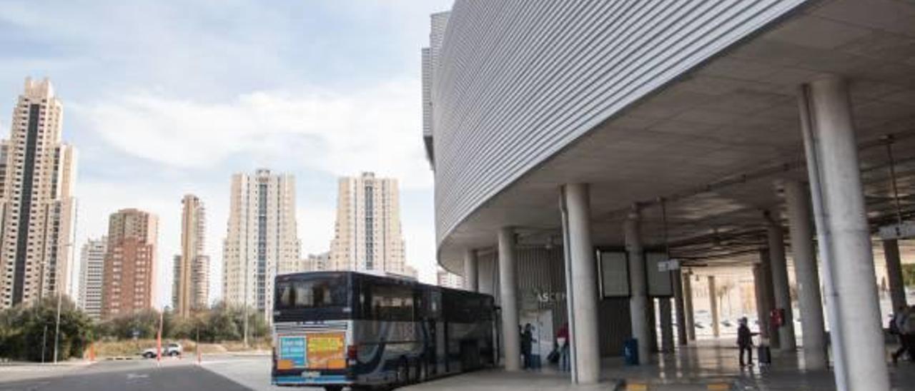 Ortiz sigue al frente de la estación de autobuses  de Benidorm pese al fallo en contra del Supremo