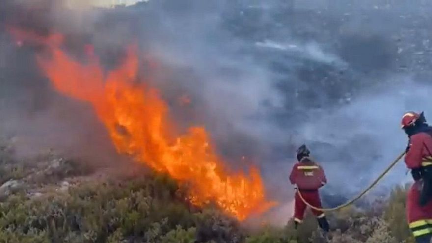 El trabajo de la UME hoy en el incendio de Bejís .