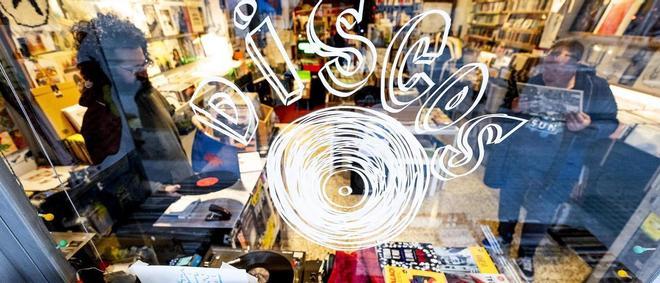 La tienda Ultra-Local Records, en el Poblenou, especializada en música independiente catalana y núcleo de una comunidad de artistas y fans.