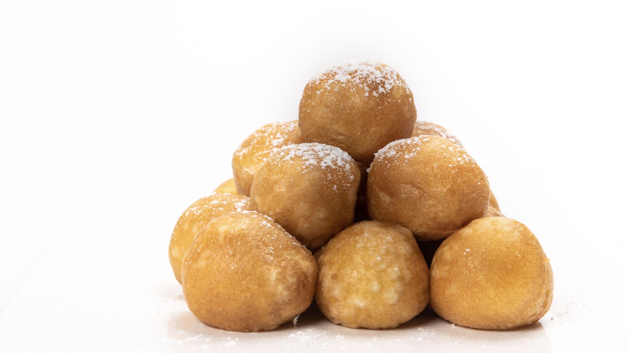 Los buñuelos, el auténtico dulce clásico de Todos los Santos