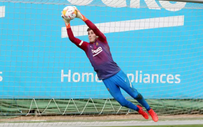 Entreno con estreno del pasado futuro del Barça