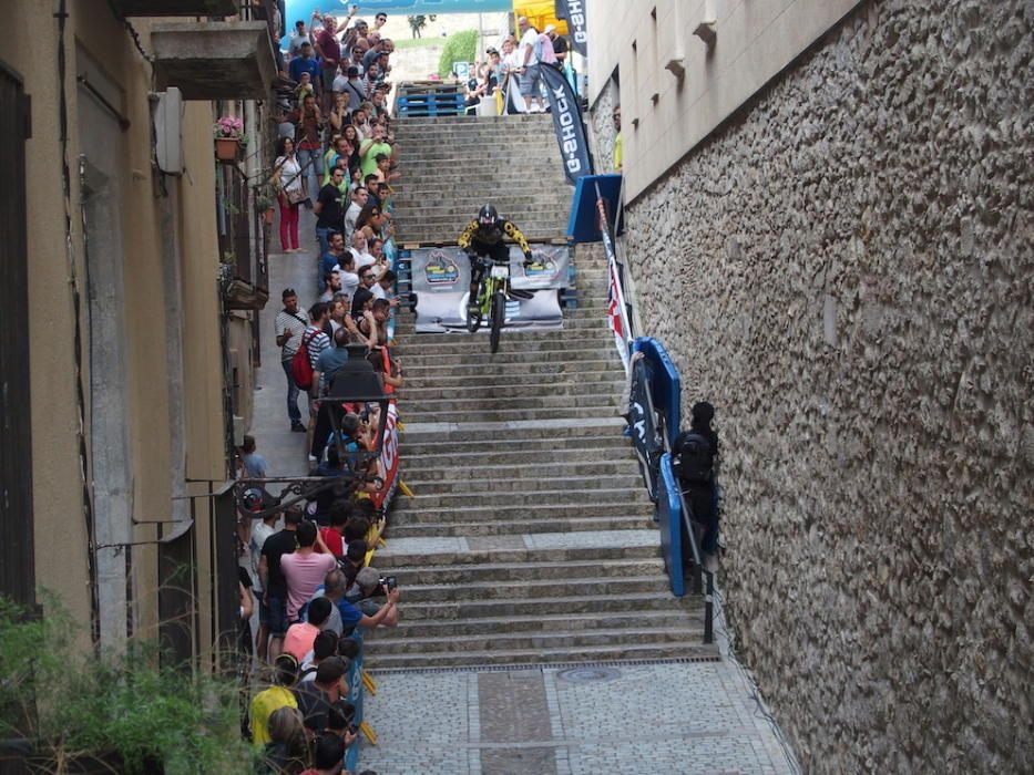 Un moment de l''Urban Downhill Show a la Pujada Sant Domènec