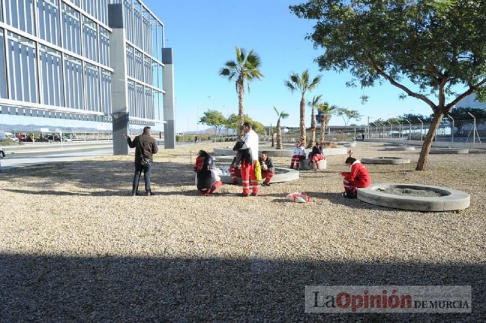 El delegado del Gobierno visita el aeropuerto de Corvera