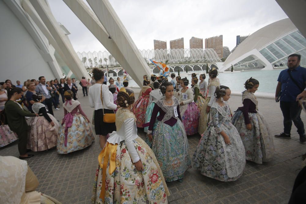 Las candidatas a Fallera Mayor Infantil visitan el Museo Príncipe Felipe