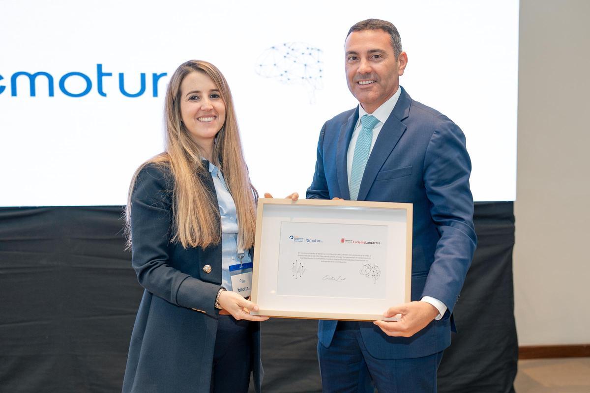 Oswaldo Betancort, en la presentación del laboratorio EMOTURLab, el viernes.