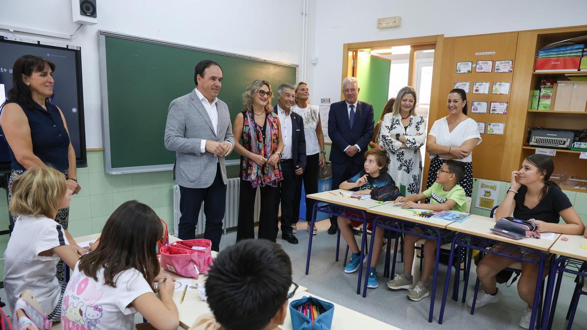 Llorca cree que PISA demuestra que “sobra ideología en las aulas y hay que centrarse en la educación”