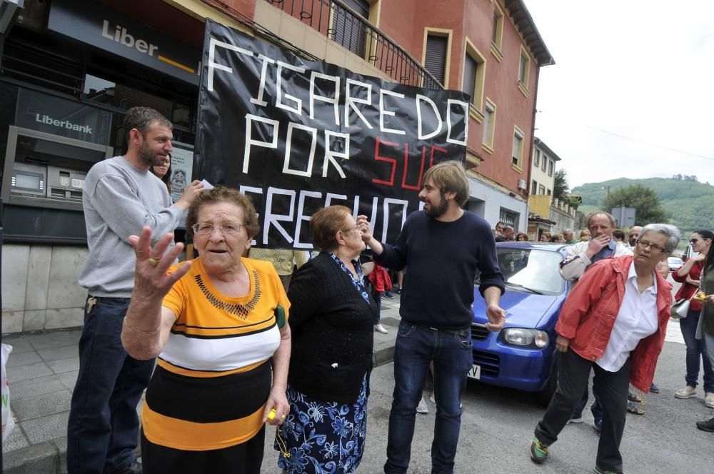 Protesta de vecinos en Figaredo