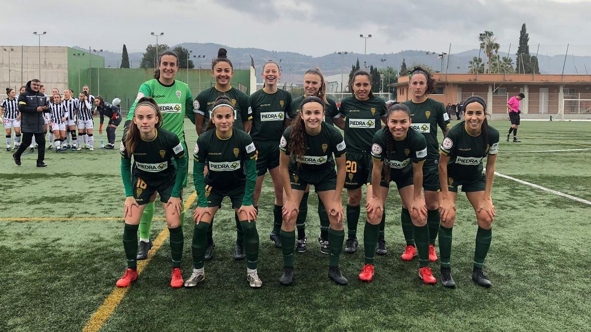 Formación del Córdoba CF Femenino en Castellón.