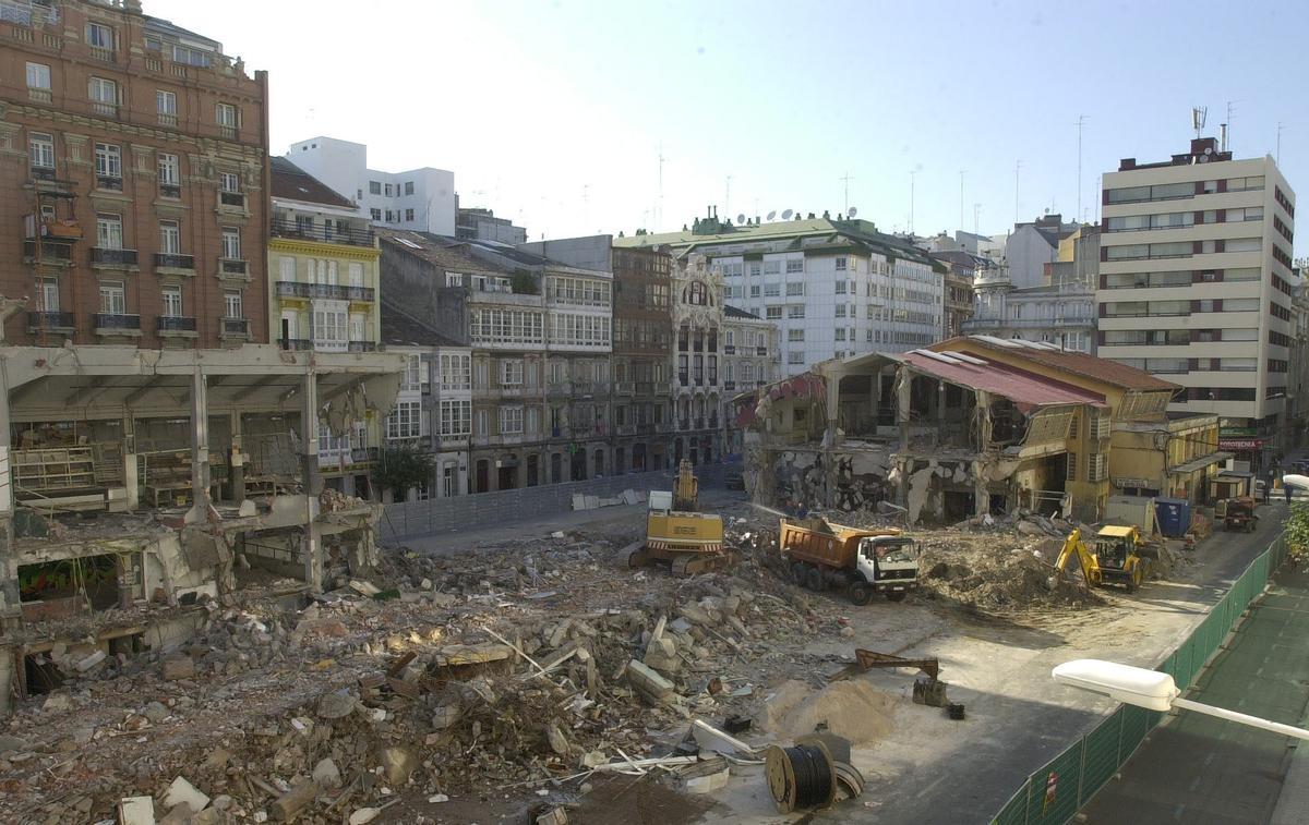 Las obras de la reforma de la plaza de Lugo en 2003