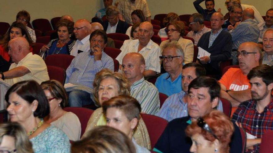 Parte de los asistentes a la asamblea.