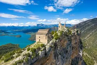 Una mujer de Cataluña compra un castillo por casi tres millones de euros sin verlo y lo dona a su pueblo
