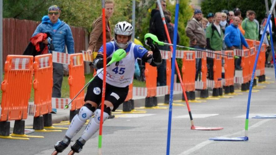 María del Pilar Ansaldo, durante un slalom en Necicky.