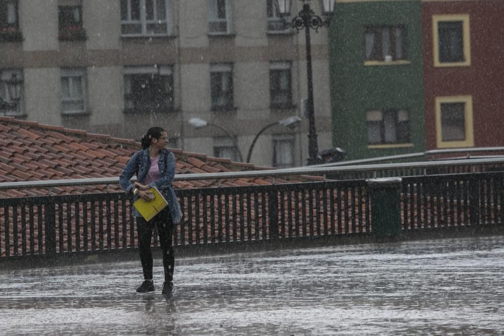 Mal tiempo en Oviedo a finales de junio