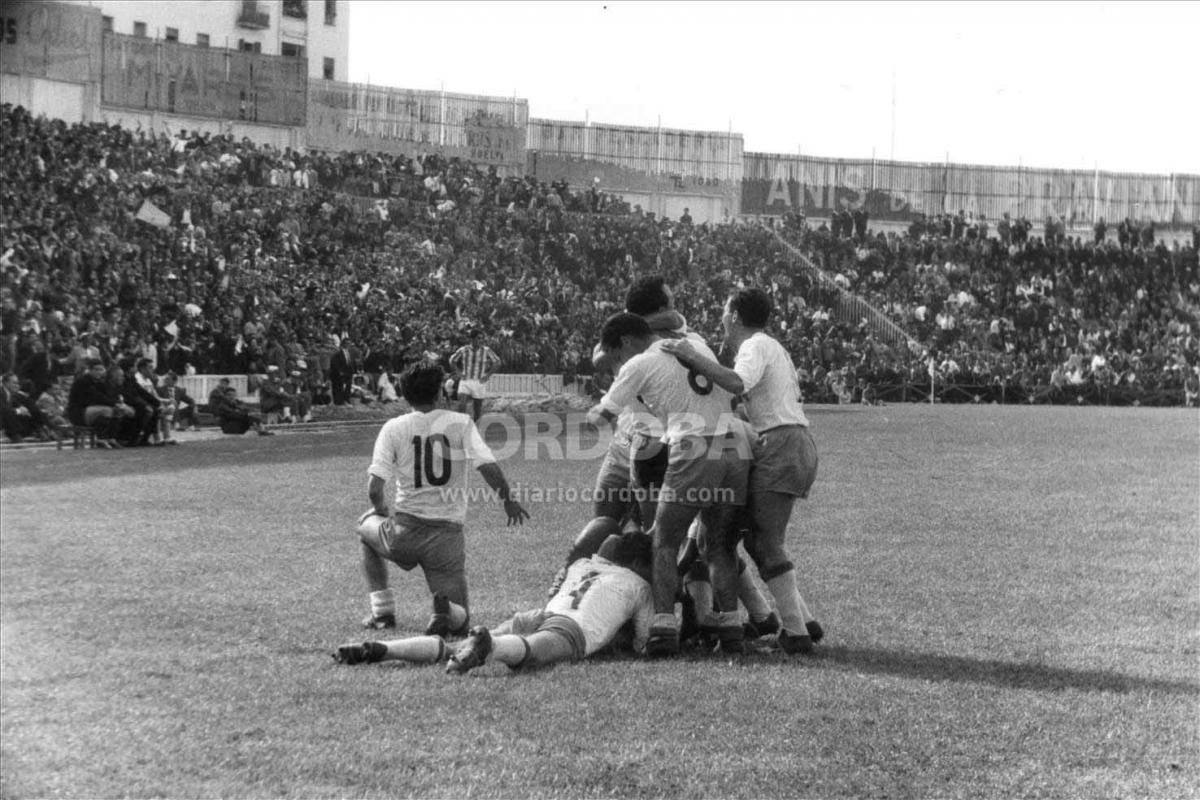 Aniversario del primer ascenso del Córdoba CF a primera división
