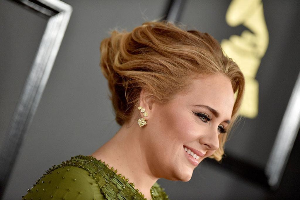 Adele se ha casado con Simon Konecki